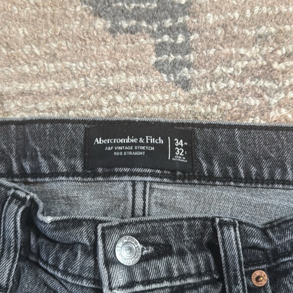 Abercrombie and Fitch men’s jeans - Picture 2 of 5